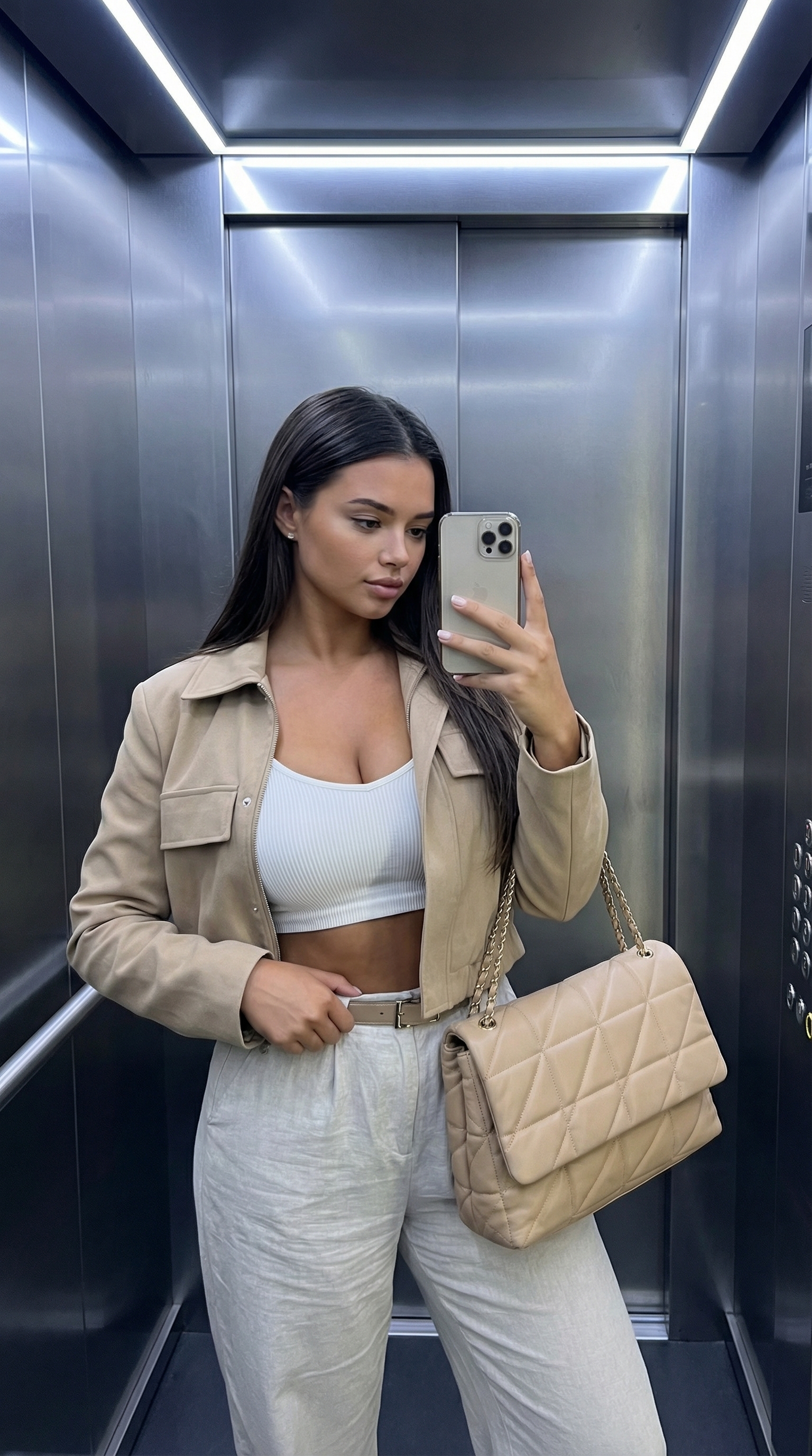 Elegant Mirror Selfie in Elevator | پرامپت تصویر هوش مصنوعی