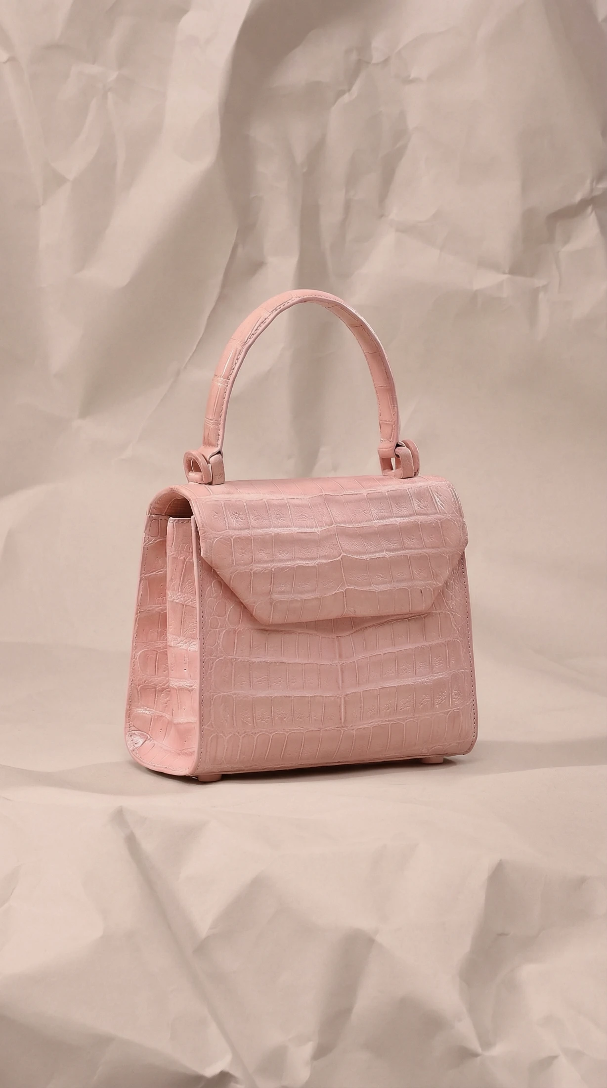 Elegant Croc-Texture Pink Handbag Spotlight