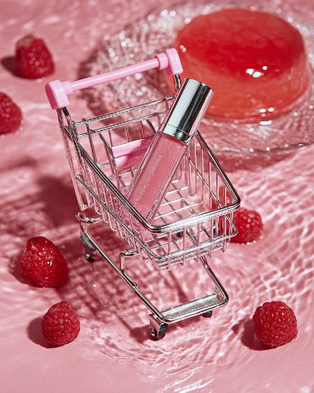 [COLOR] [PRODUCT TYPE] product placed inside a small shopping cart with [COLOR] ΓÇª (5)؛ محتوای مرتبط هوش مصنوعی در Axeto